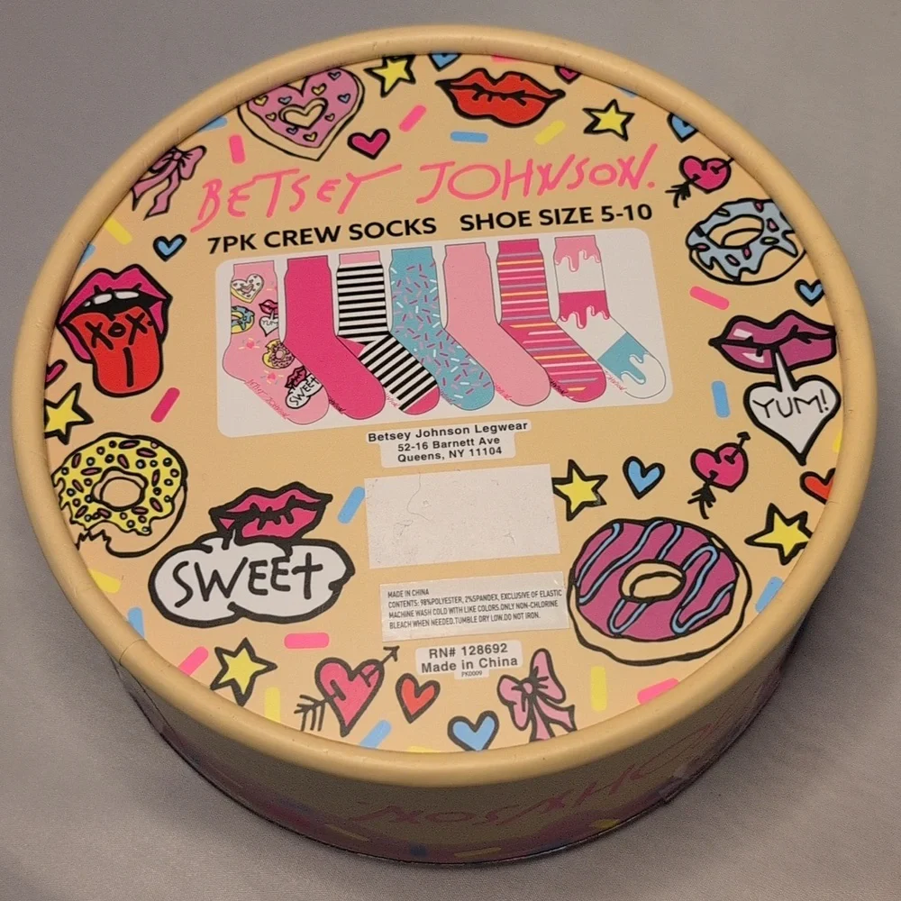 Betsey Johnson Donut Themed Crew Socks 7 Pairs Gift Set Size 5-10